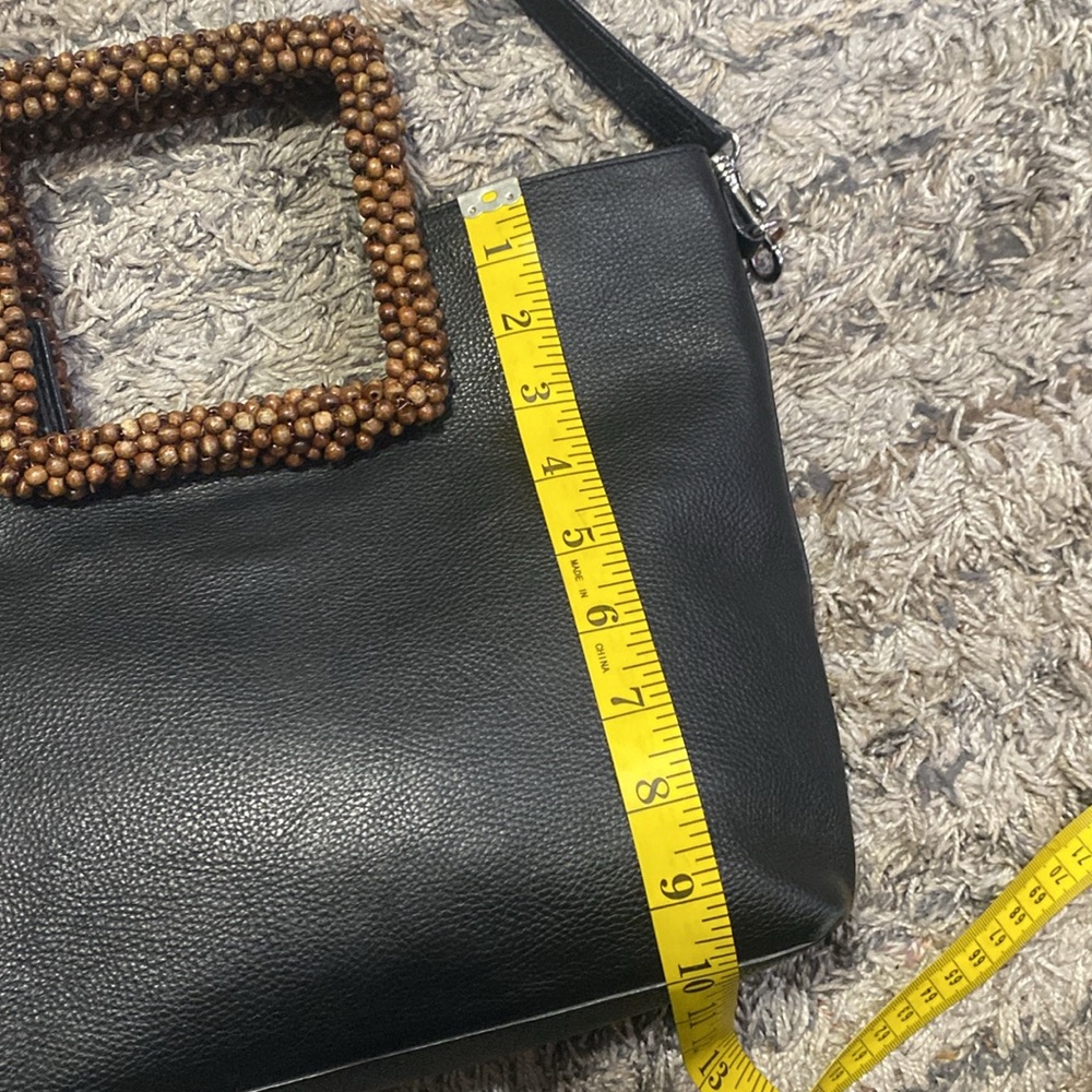 J.Jill Elegant Black pebbled Leather Bag with Wooden Handle - Picture 4 of 14